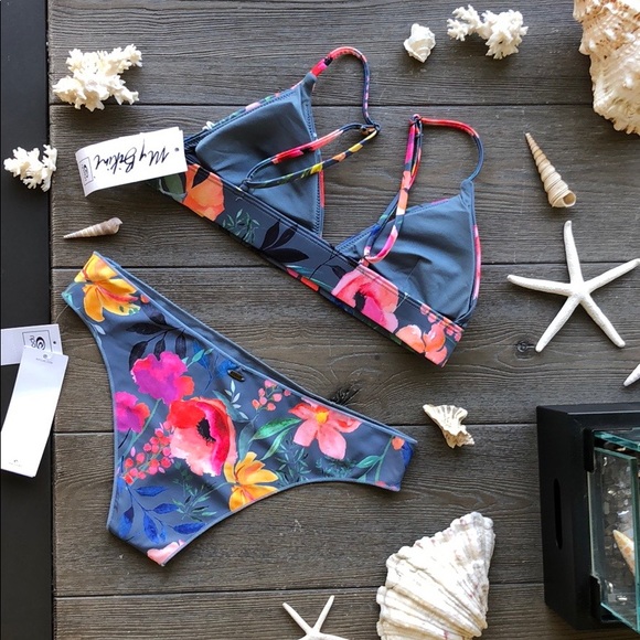 🌴🌼RIP CURL- MEADOW BROOK BIKINI SET🌼🌴 - Picture 7 of 9